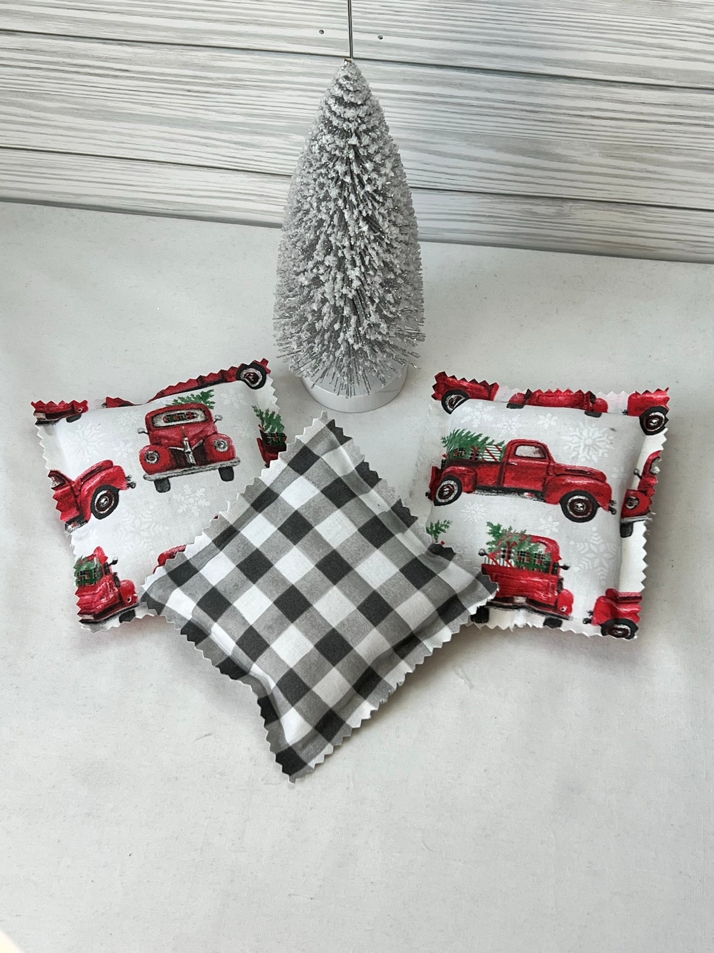 Set of 3 Christmas Mini Pillows