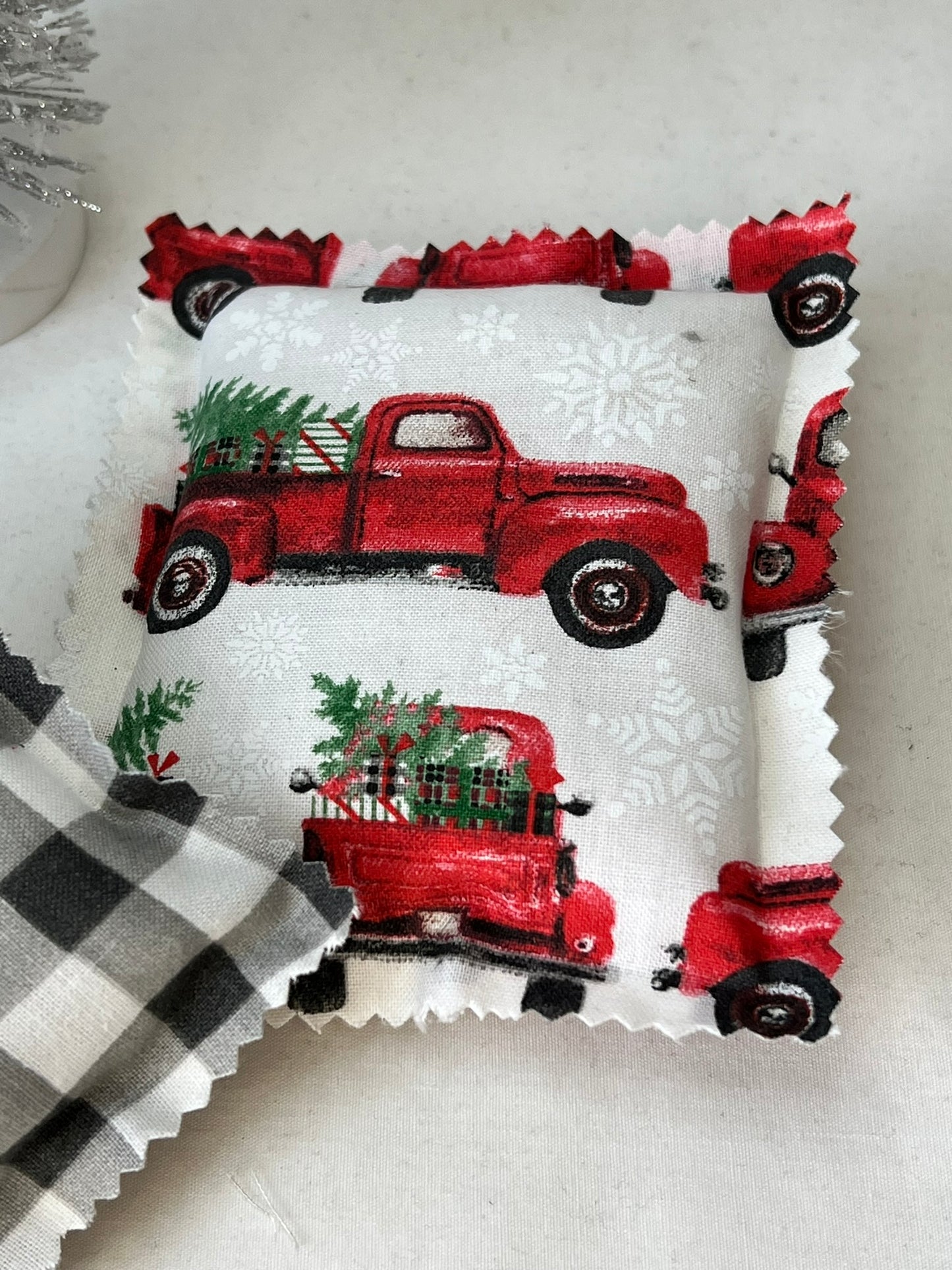 Set of 3 Christmas Mini Pillows