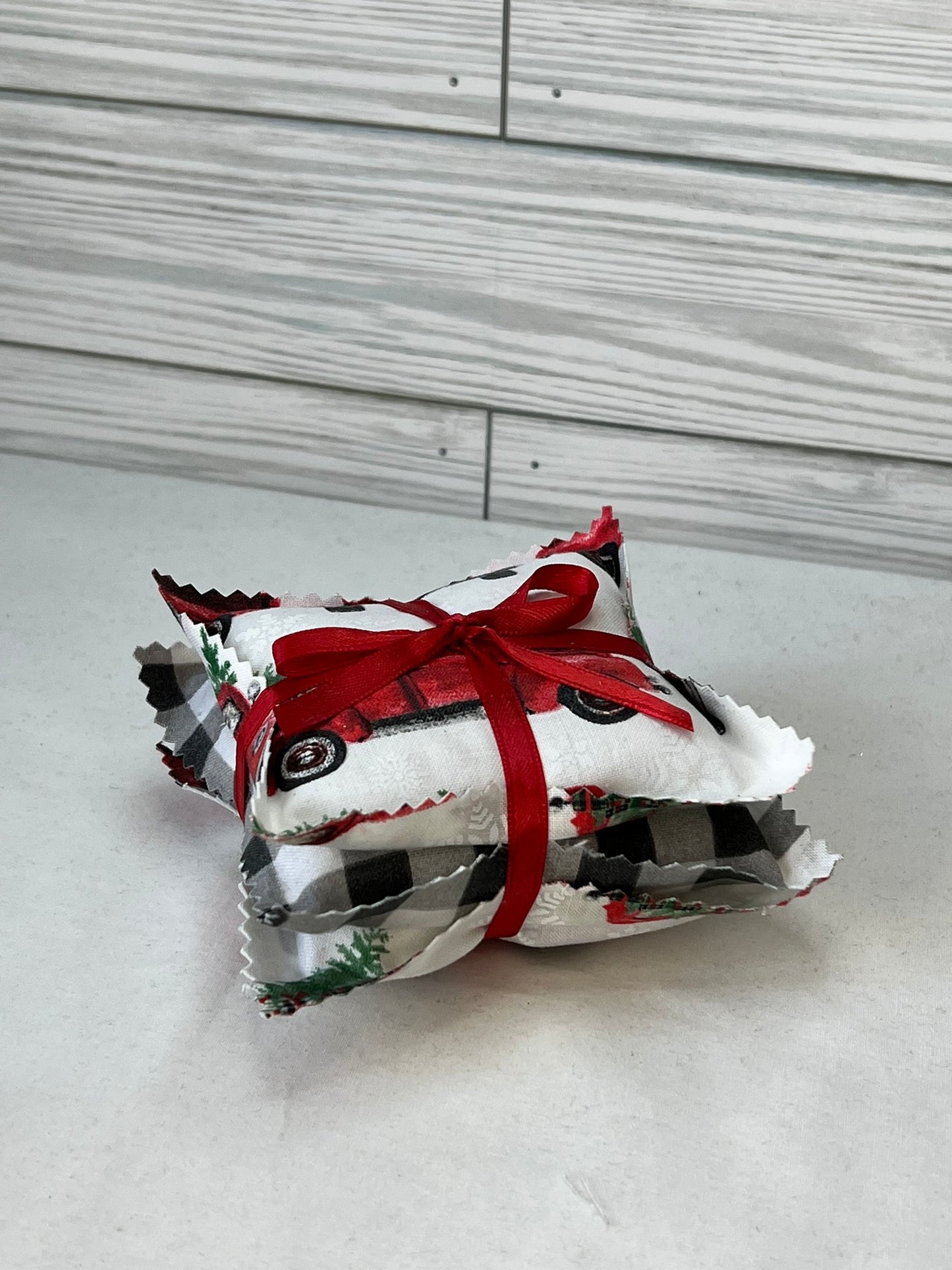 Set of 3 Christmas Mini Pillows
