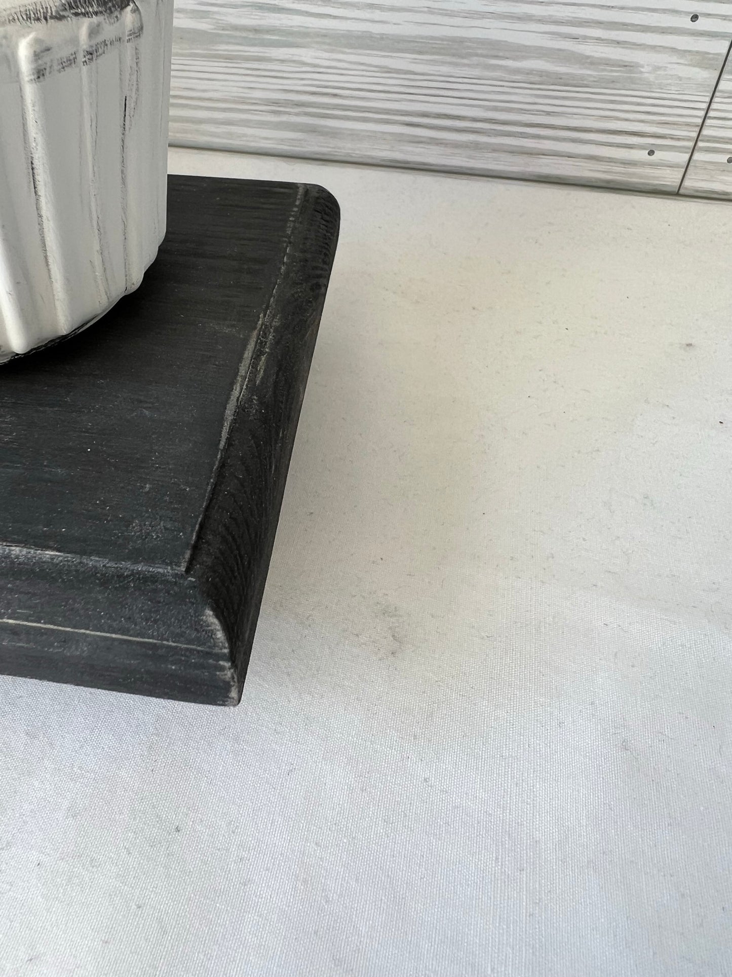 Black or White Distressed Single Tray