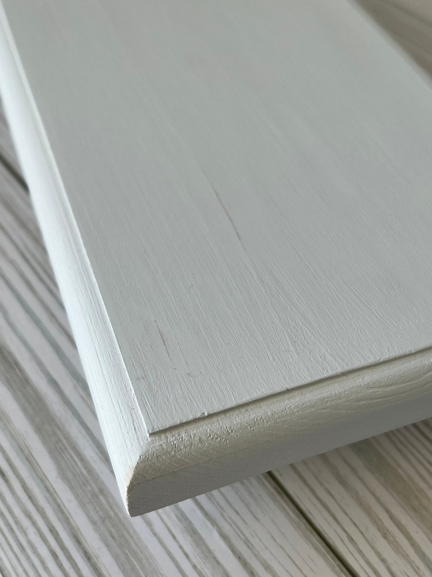 Black or White Distressed Single Tray