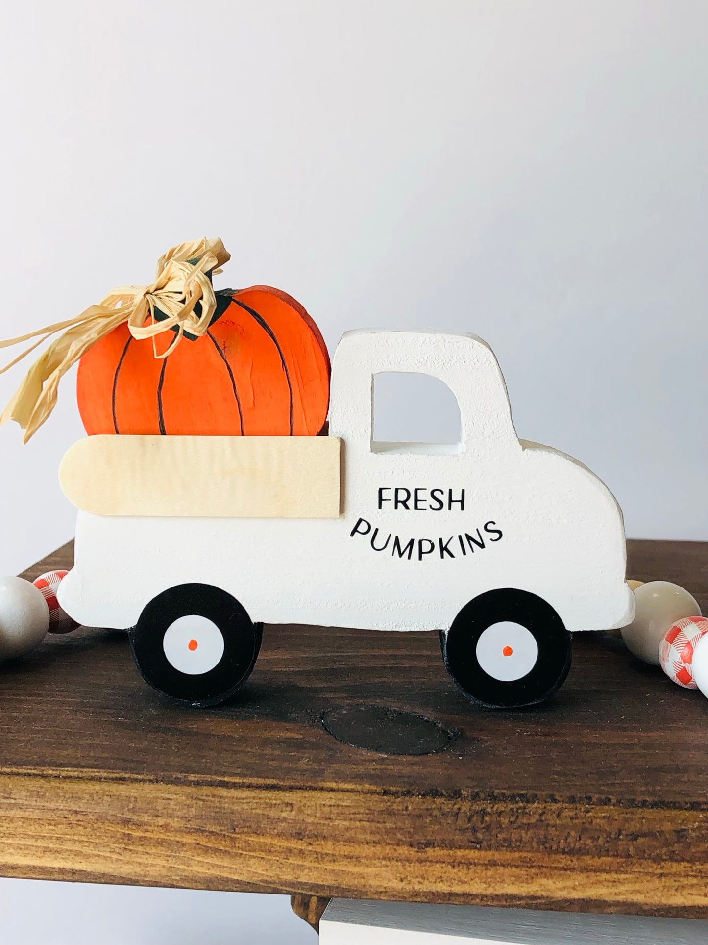 Mini Farmhouse Pumpkin Truck