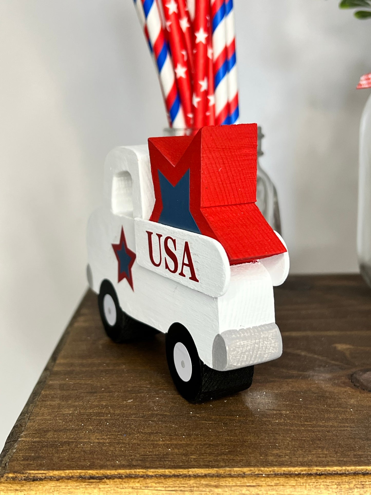Mini USA truck