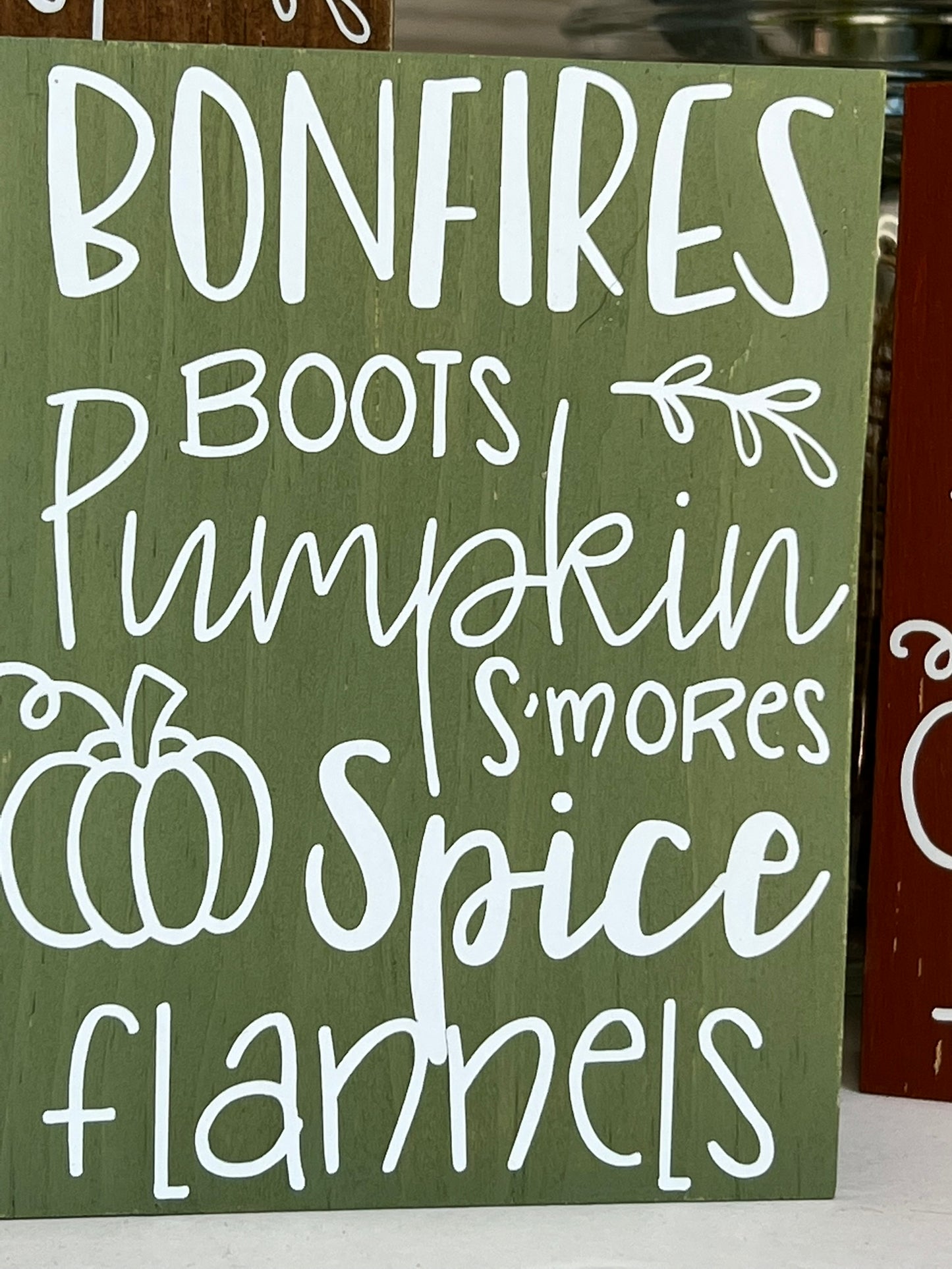 Fall Favorites Word Sign