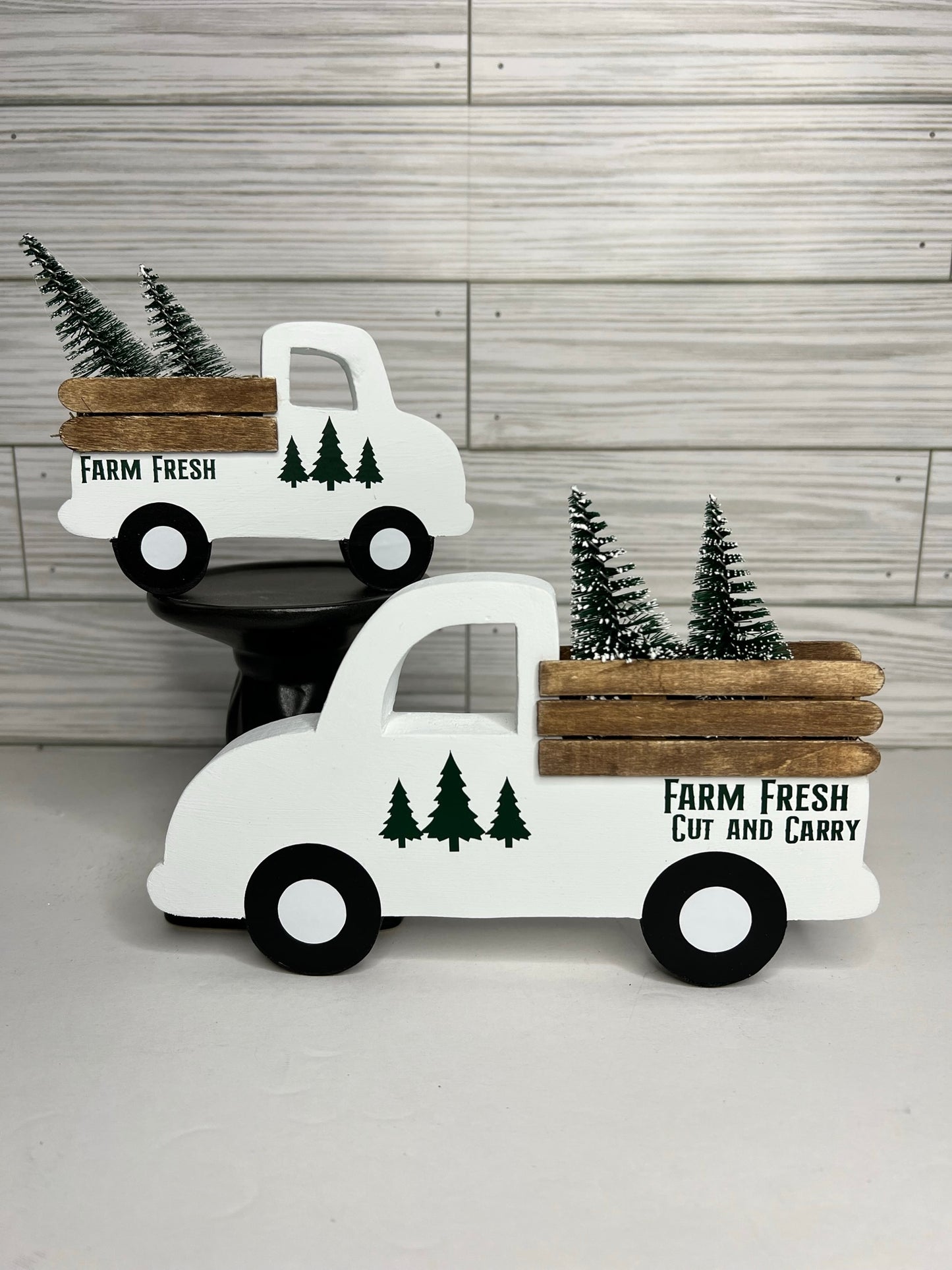 Christmas Tree Farm Truck White/Green