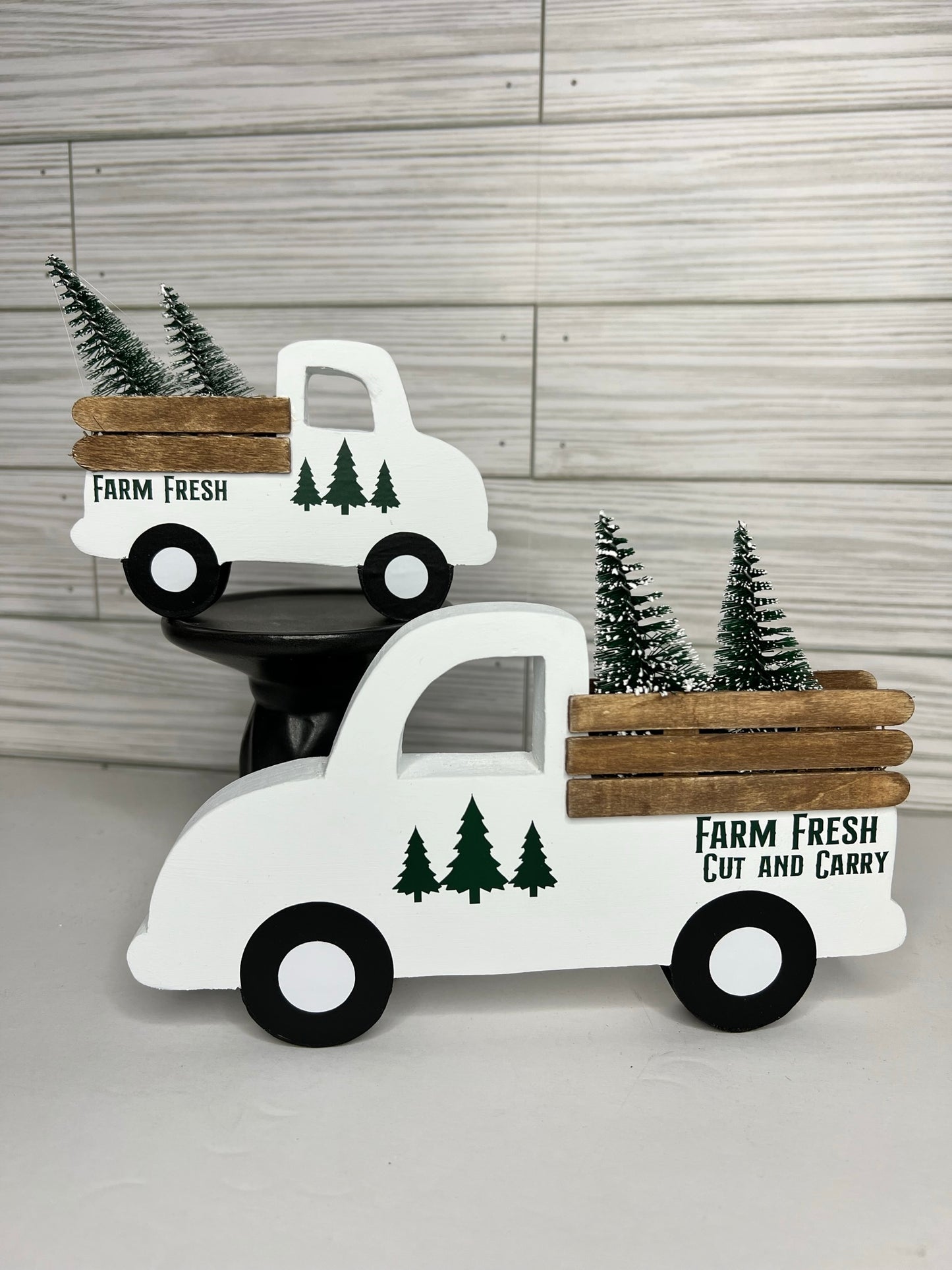 Christmas Tree Farm Truck White/Green