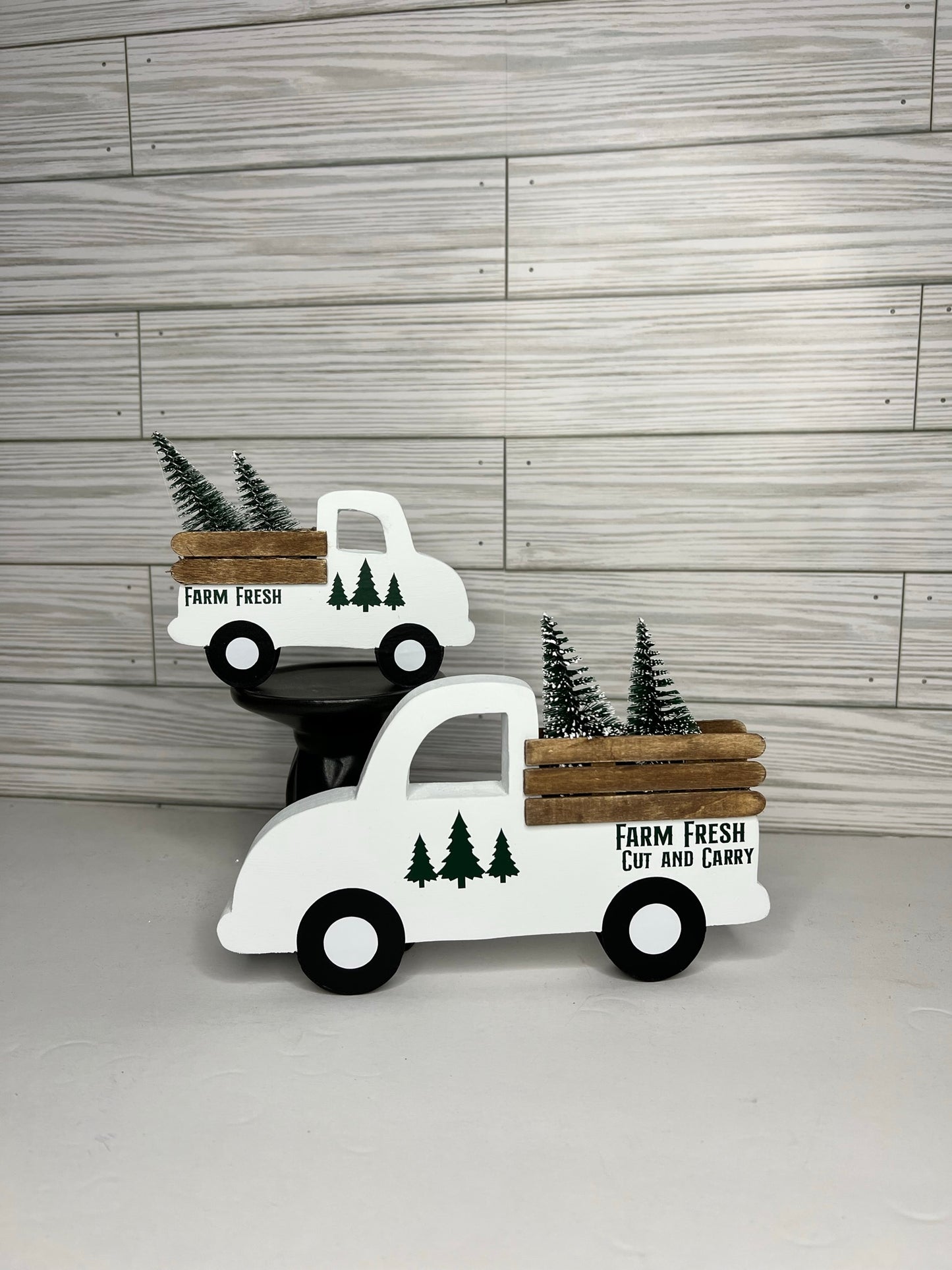Christmas Tree Farm Truck White/Green
