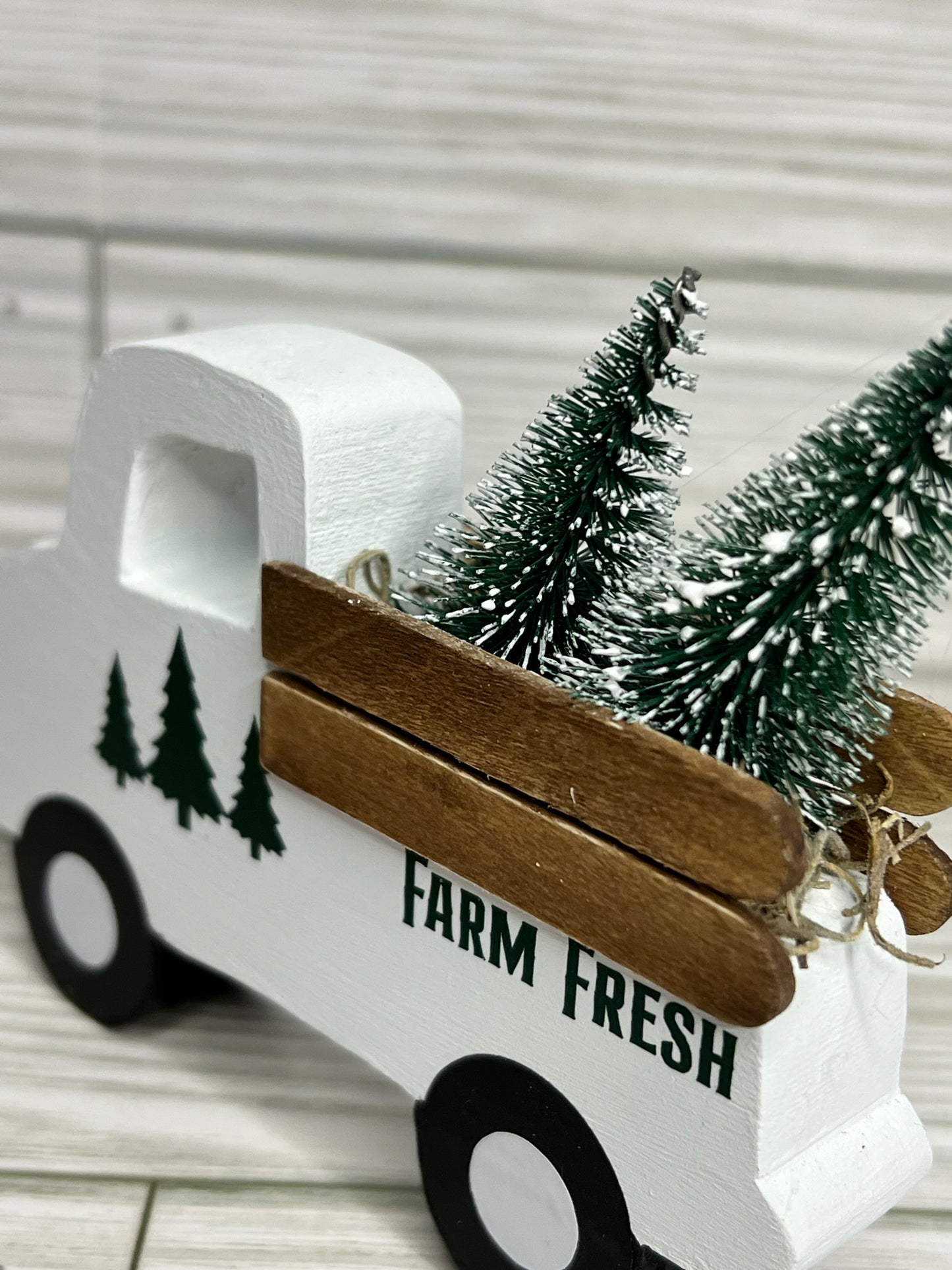 Christmas Tree Farm Truck White/Green