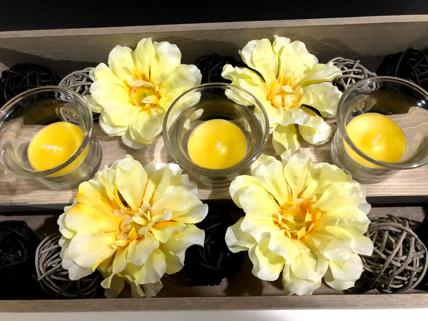 Black/Yellow tealight Centerpiece