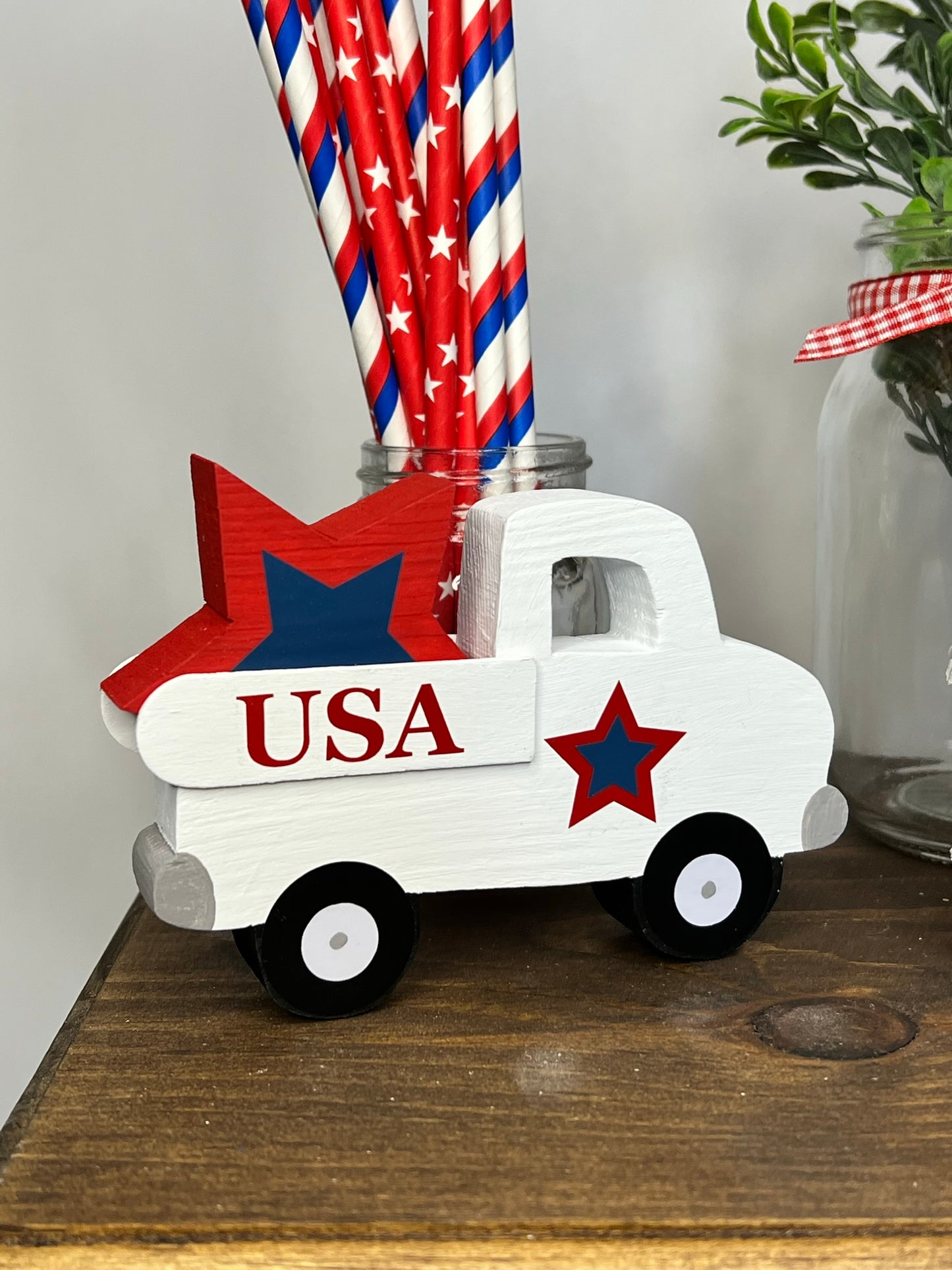 Mini USA truck
